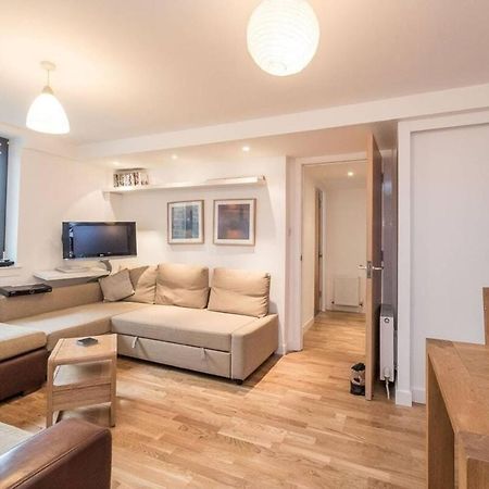 Modern Flat In The Middle Of Old Town Apartment EDI Exterior photo