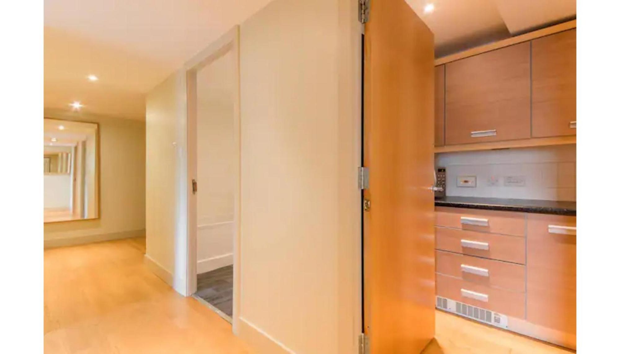 Modern Flat In The Middle Of Old Town Apartment EDI Exterior photo