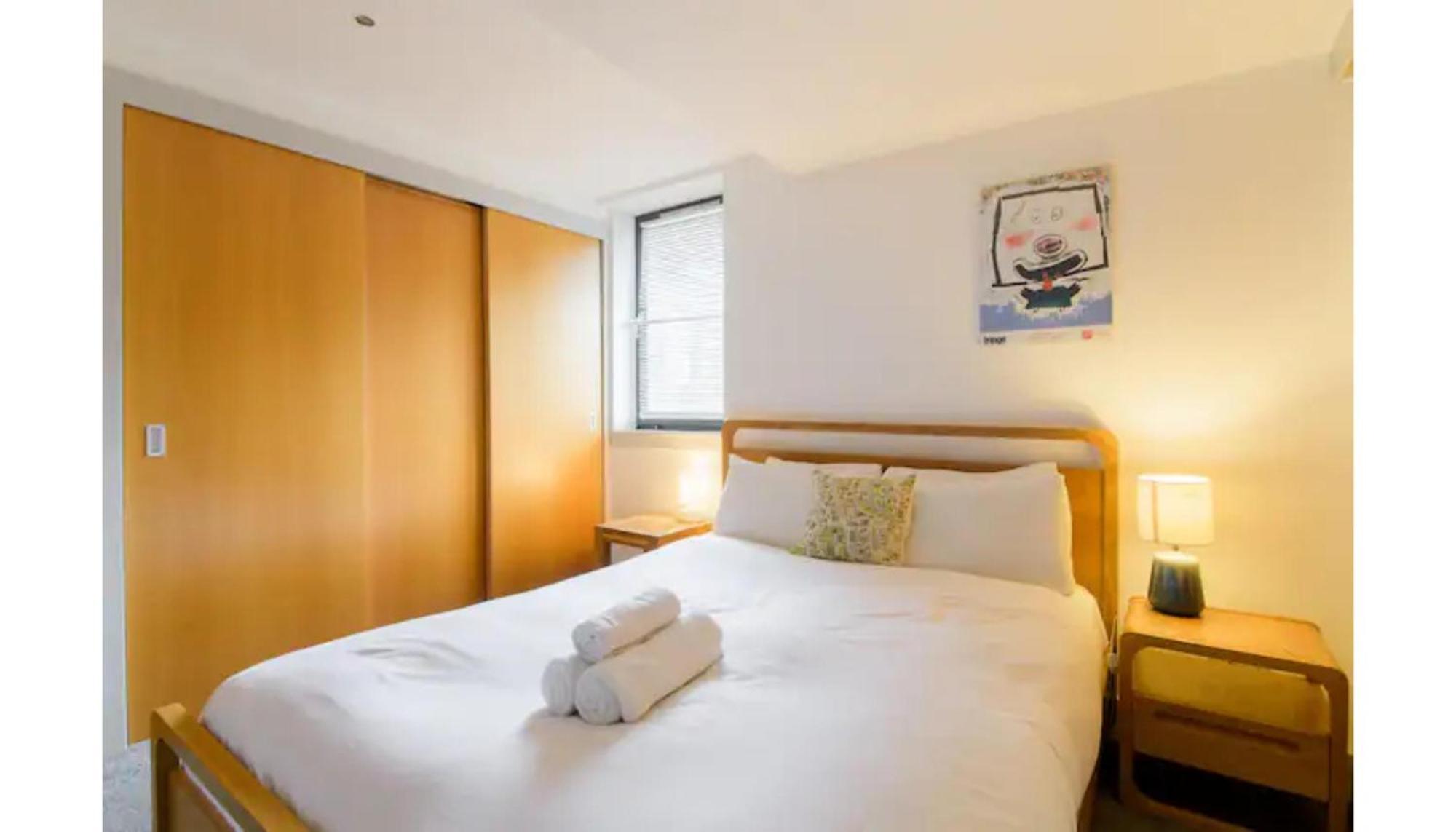 Modern Flat In The Middle Of Old Town Apartment EDI Exterior photo